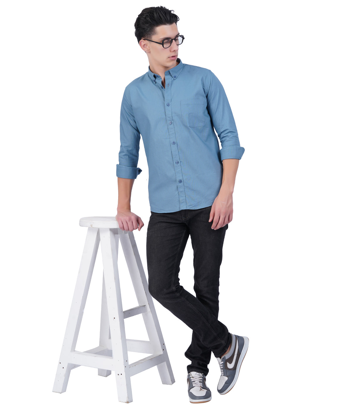 Men's Light Blue Button-Down Shirt